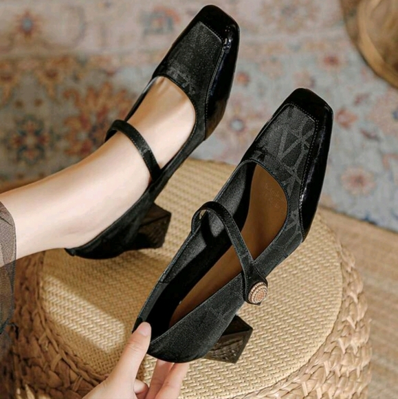 WomenConvenient Magic Buckle One-Strap High-Heeled Shoes,Chunky Heels,Square Toe - Picture 1 of 6